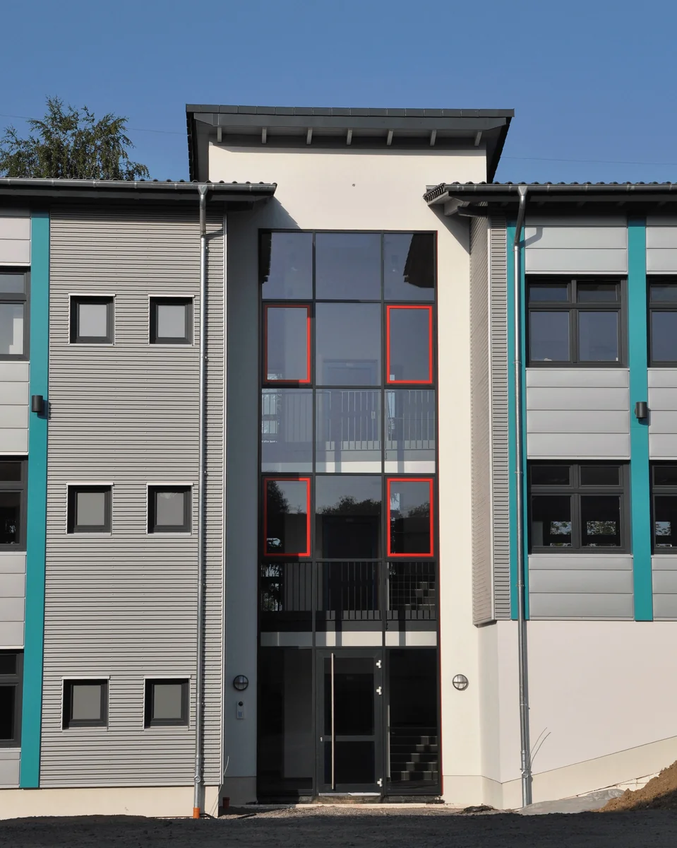 Hallenneubau und Büroanbau Gruber Kreuztal - Kredenbach — Bild 3