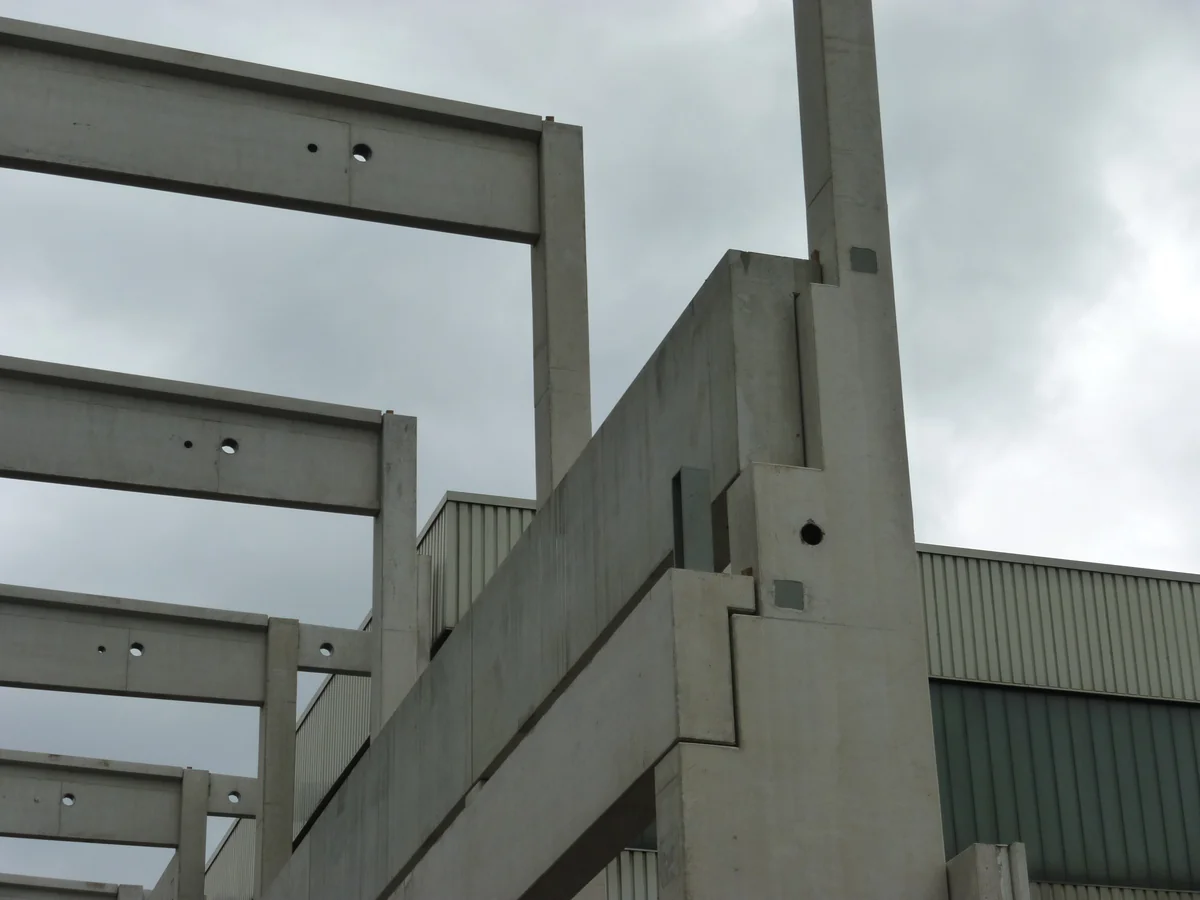 Montagehalle und Büro Dango & Dienenthal — Bild 1