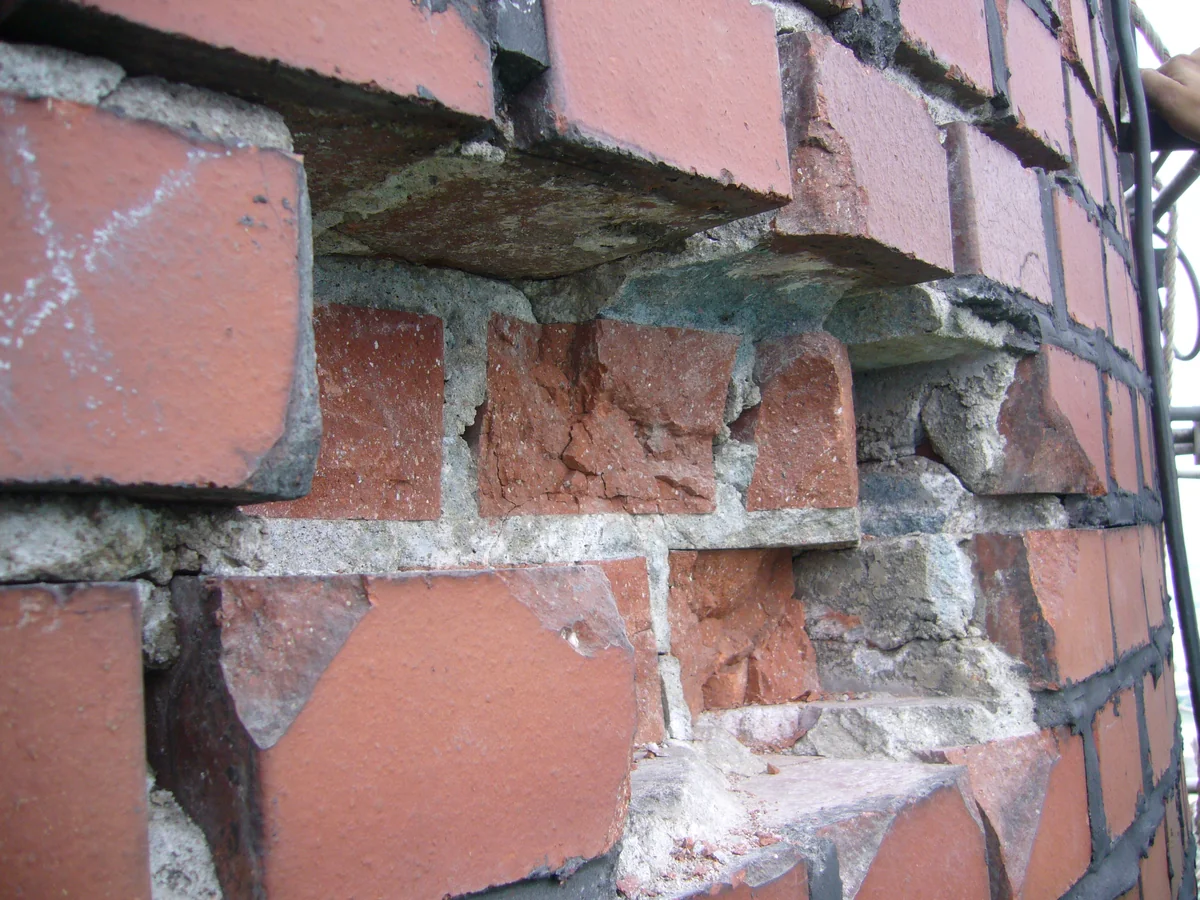 Sanierung 114 m hoher Mauerwerkskamin Fa. Kalle in Wiesbaden — Bild 7