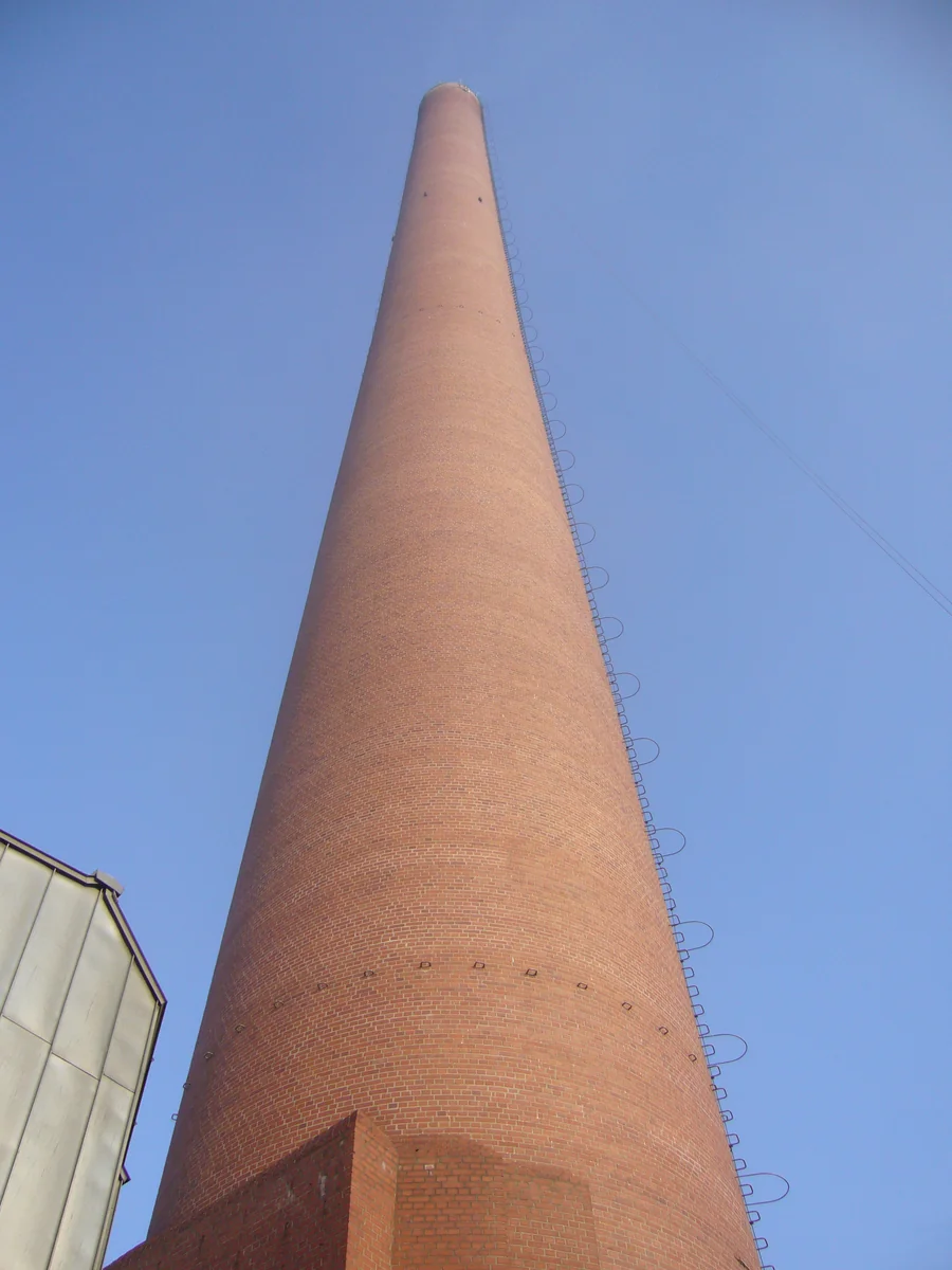 Sanierung 114 m hoher Mauerwerkskamin Fa. Kalle in Wiesbaden — Bild 9