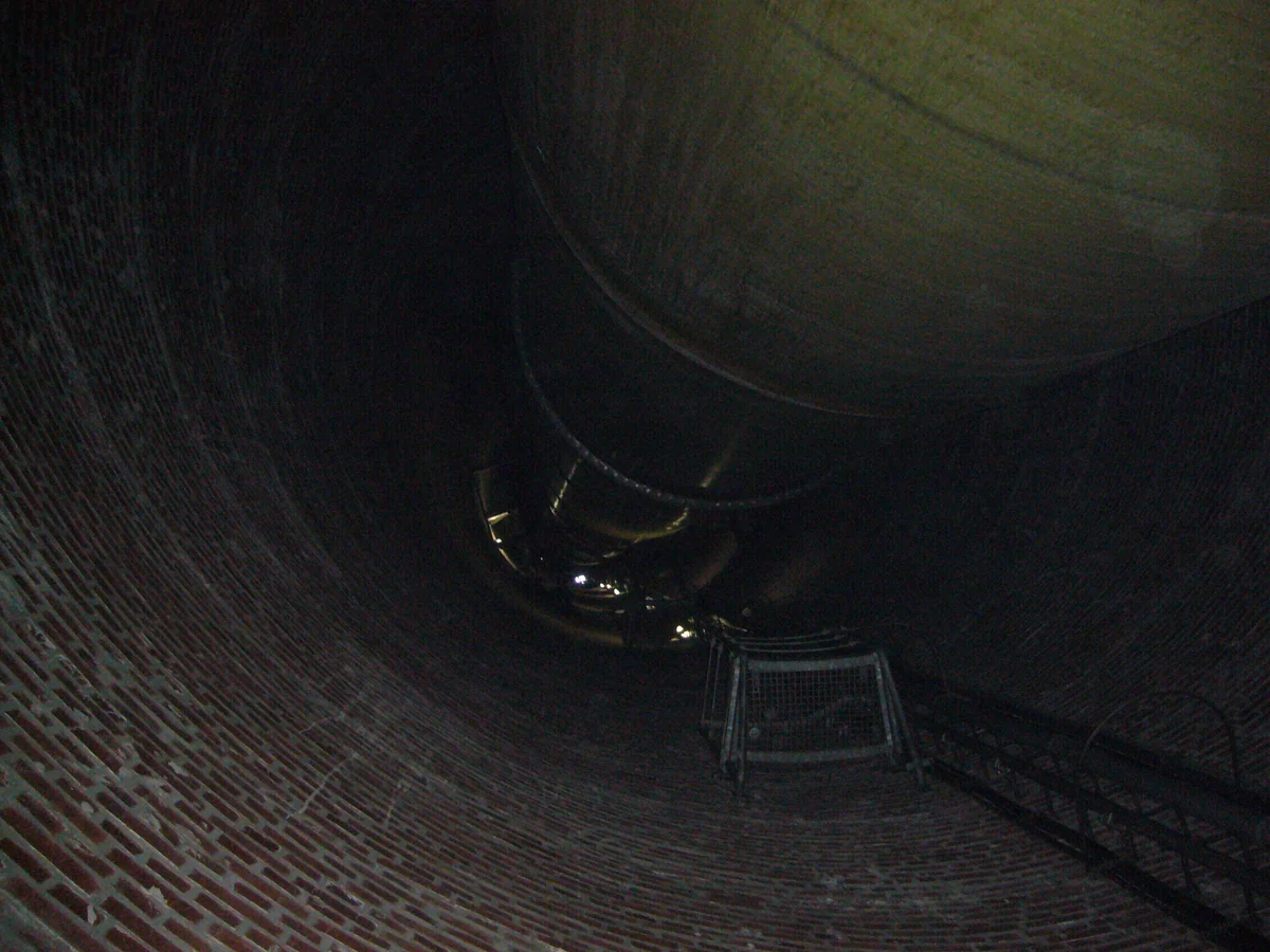 Sanierung 114 m hoher Mauerwerkskamin Fa. Kalle in Wiesbaden — Bild 10